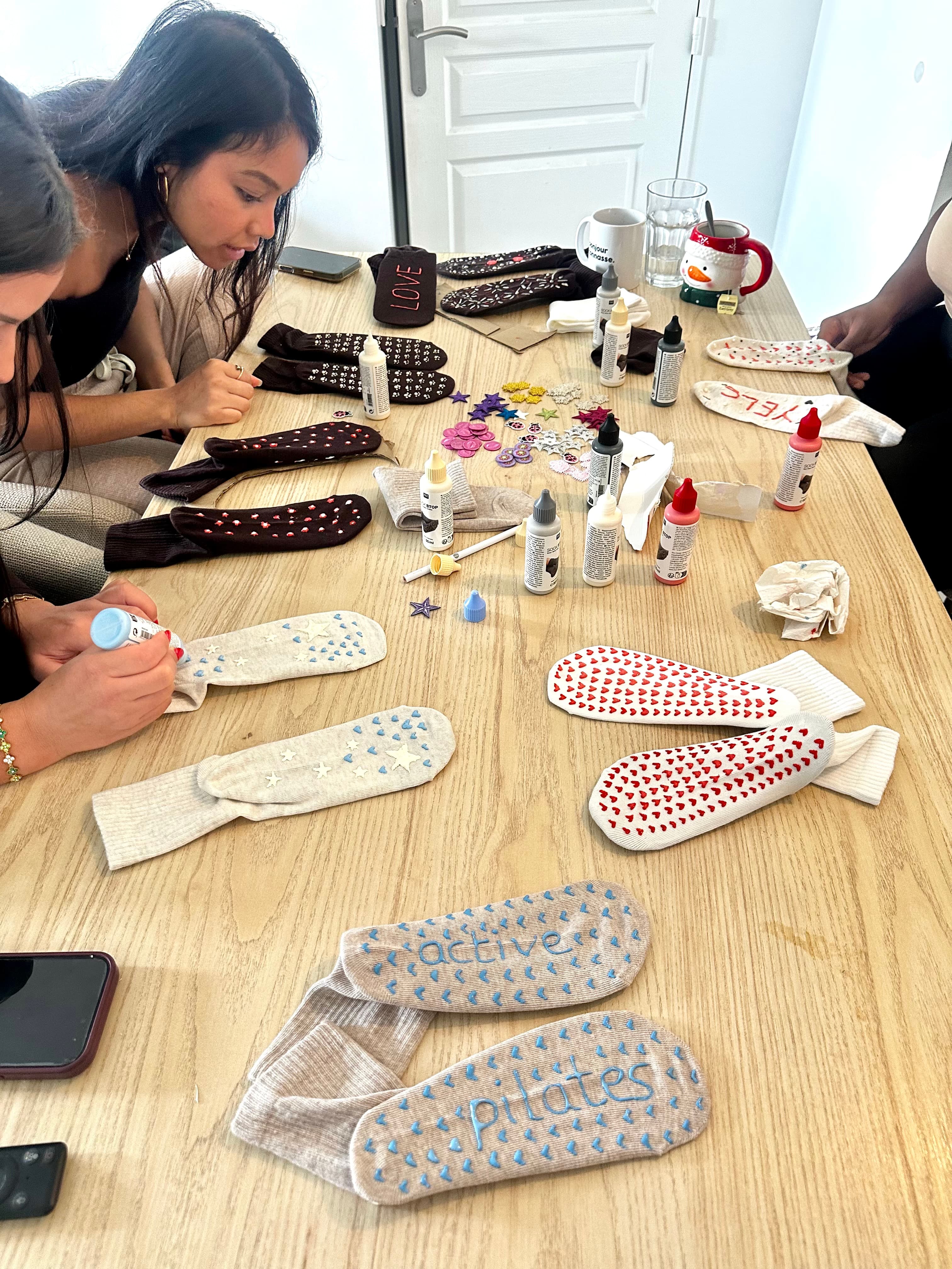 Atelier de personnalisation de chaussettes active pilates